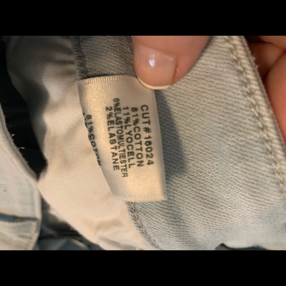 HOST PICK 🎉JBRAND NWT LOVESTORY FLARE JEANS 27👖 - Picture 13 of 13